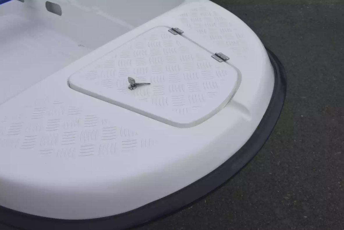 Стеклопластиковая лодка Пингвин New (тримаран) в Стерлитамаке