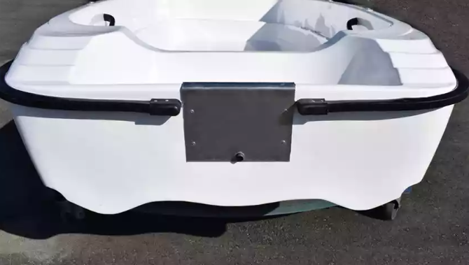 Стеклопластиковая лодка Пингвин (тримаран) в Стерлитамаке