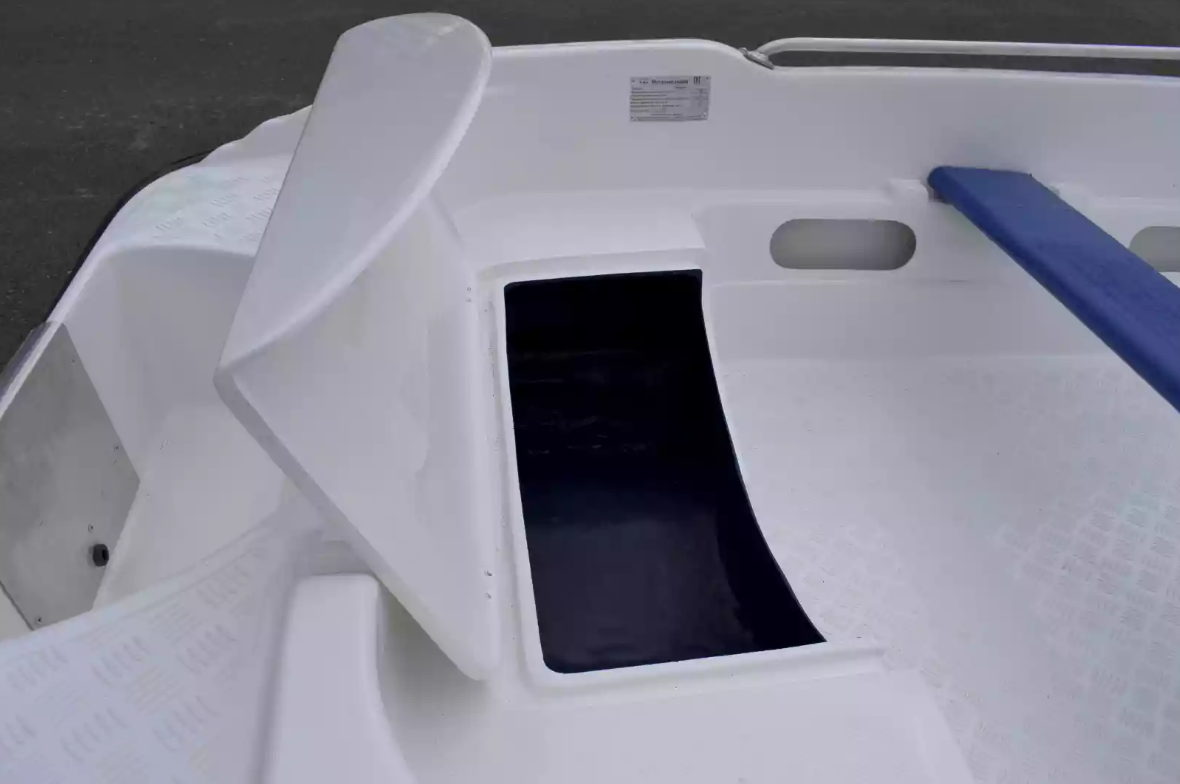 Стеклопластиковая лодка Пингвин New (тримаран) в Стерлитамаке