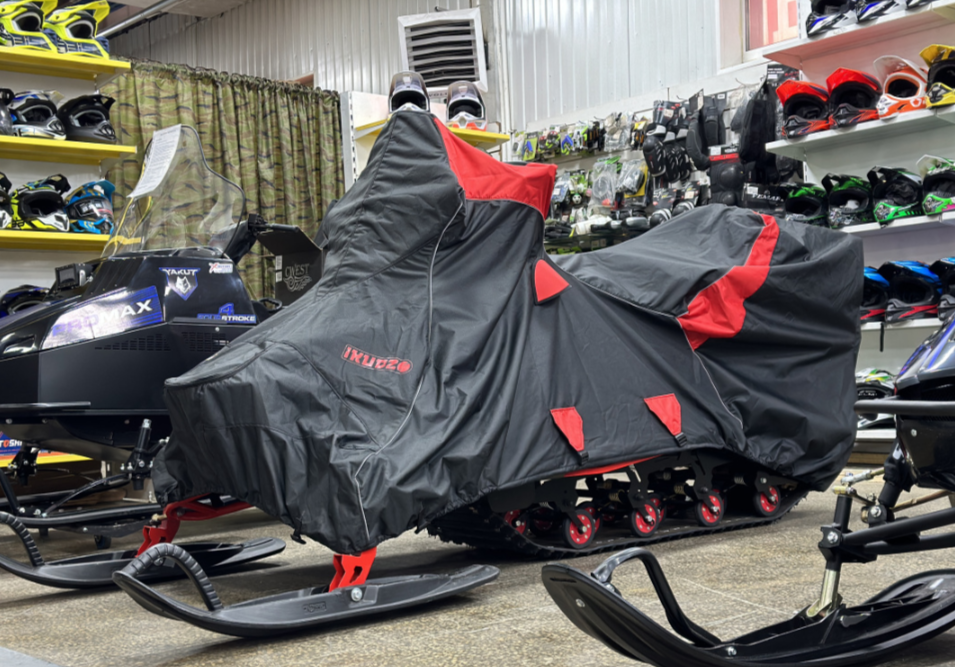 Чехол транспорт. снегохода IKUDZO HUNTER черно-красный Оксфорд ПРЕМИУМ качества с лого IKUDZO в Стерлитамаке