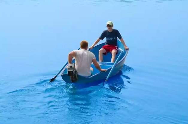 Стеклопластиковая лодка Омуль в Стерлитамаке