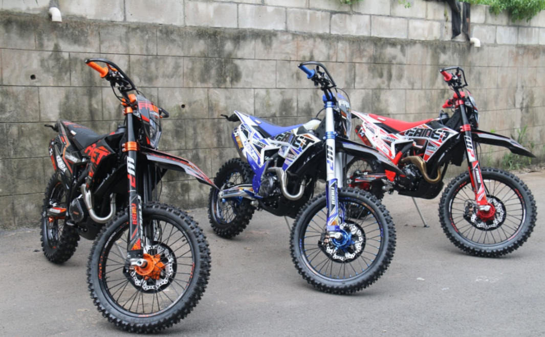 Кроссовый мотоцикл FAIDET NC300S ULTRA WP в Стерлитамаке