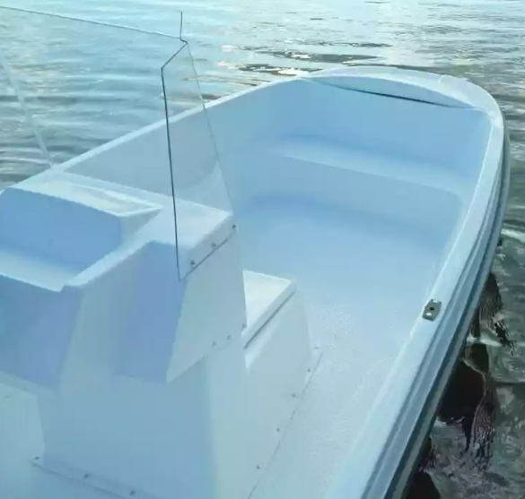 Стеклопластиковая лодка Пингвин с консолью (тримаран) в Стерлитамаке