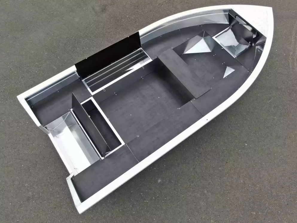 Алюминиевая лодка  Неман-420 в Стерлитамаке