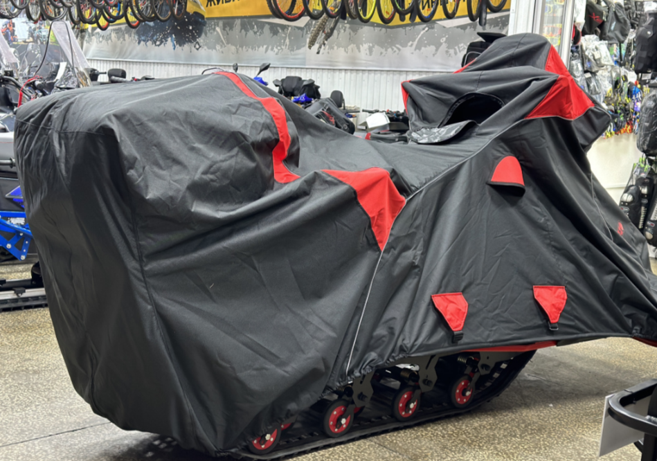 Чехол транспорт. снегохода IKUDZO HUNTER черно-красный Оксфорд ПРЕМИУМ качества с лого IKUDZO в Стерлитамаке