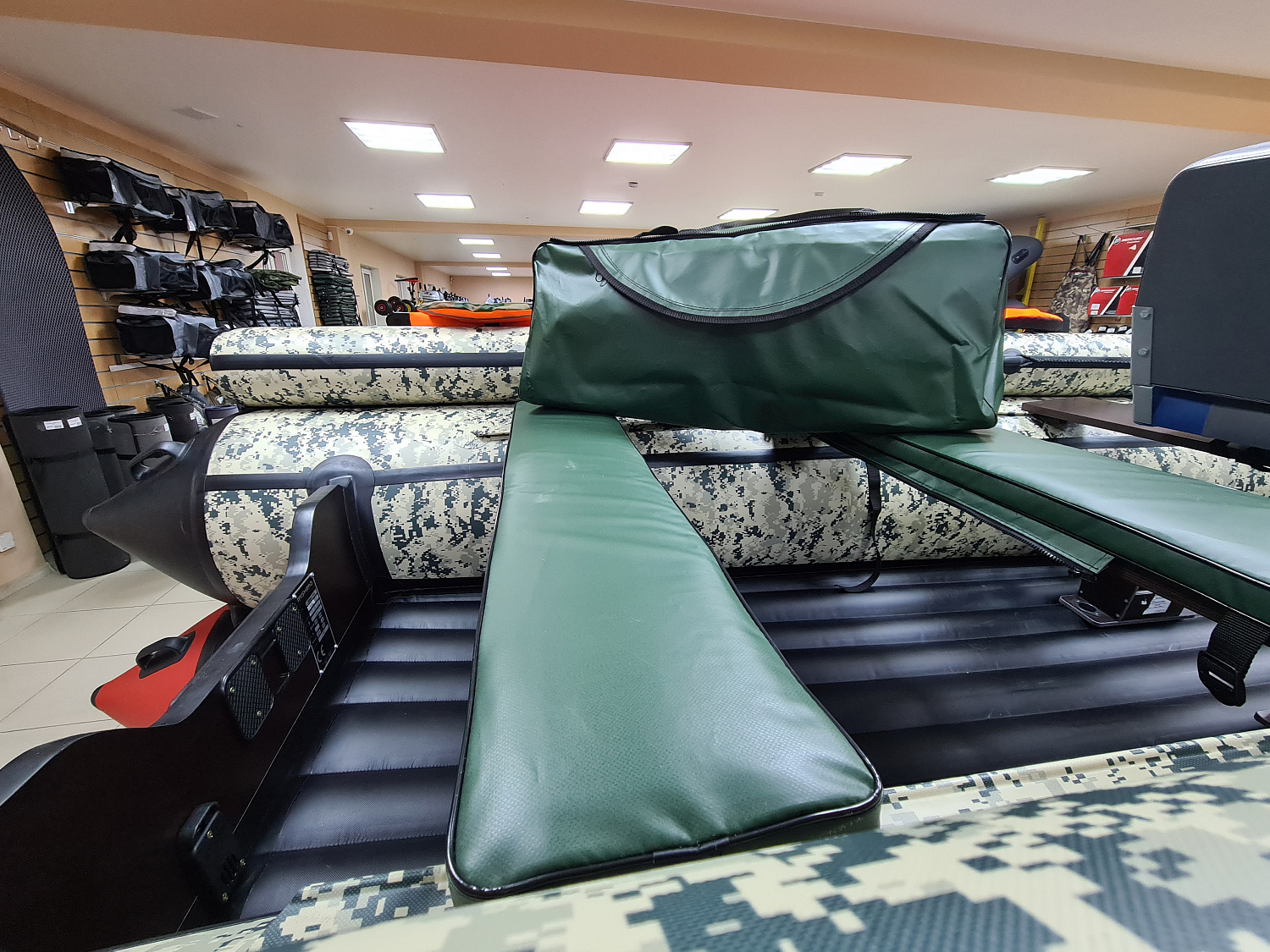 КОМПЛЕКТ МЯГКИХ НАКЛАДОК С СУМКОЙ ДЛЯ ЛОДОК 80Х20 ЗЕЛЕНЫЙ в Стерлитамаке