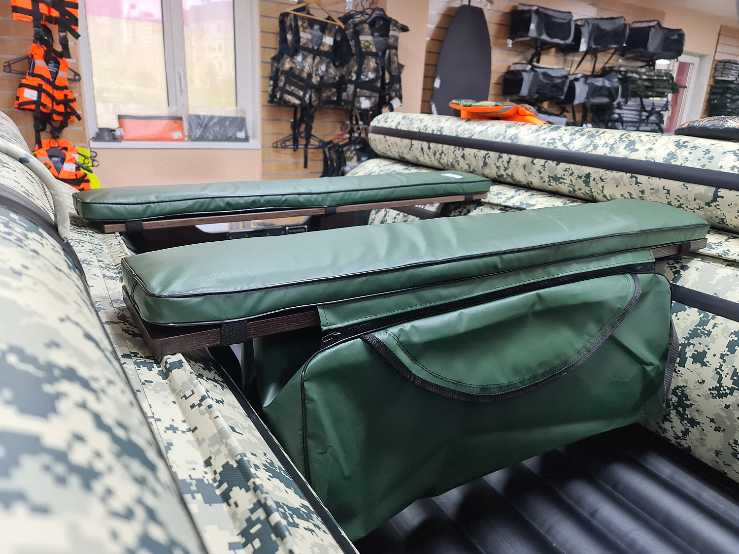 КОМПЛЕКТ МЯГКИХ НАКЛАДОК С СУМКОЙ ДЛЯ ЛОДОК 80Х20 ЗЕЛЕНЫЙ в Стерлитамаке